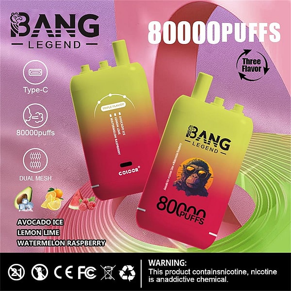 「80000 PUFFS」とラベルが貼られた黄色から赤のグラデーションの Bang Legend 使い捨て電子タバコ デバイス 2 台を示す明るい広告。Type-C およびデュアルメッシュのアイコン、「Three Flavor」バッジ、フルーツのアイコンとフレーバーの名前 (アボカド アイス、レモン ライム、スイカ ラズベリー)、下部にニコチンの警告が表示されます。.