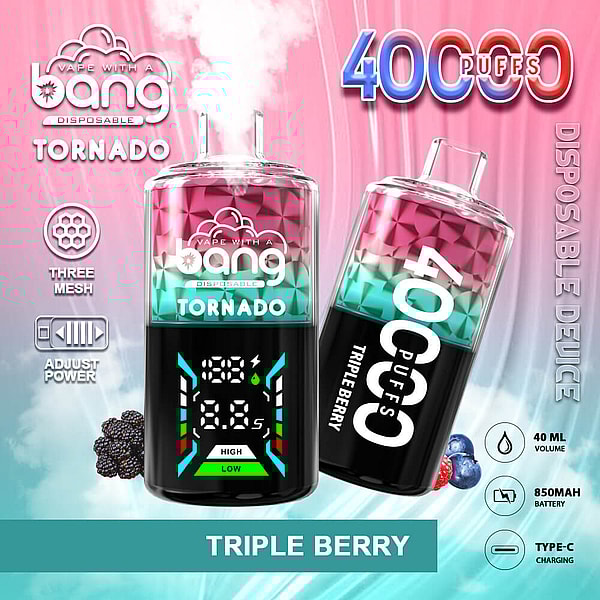 Dos dispositivos de vapeo Bang Tornado desechables de color rosa y verde azulado brillante, uno vertical con una pantalla de energía digital y el otro inclinado que muestra “40,000 inhalaciones” y “Triple Berry”, colocados sobre un fondo rosado degradado con imágenes de bayas e íconos que indican bobinas de tres mallas, potencia ajustable, volumen de 40 ml, batería de 850 mAh y carga USB-C.